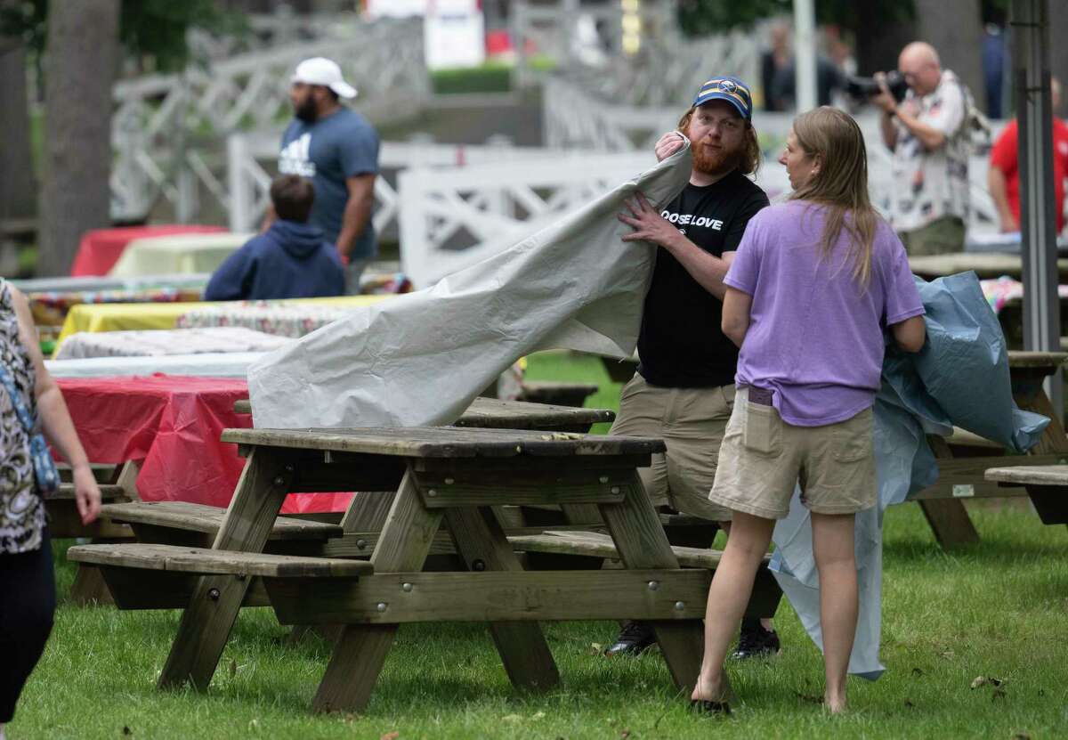 here-s-how-to-survive-on-just-20-at-saratoga-racetrack