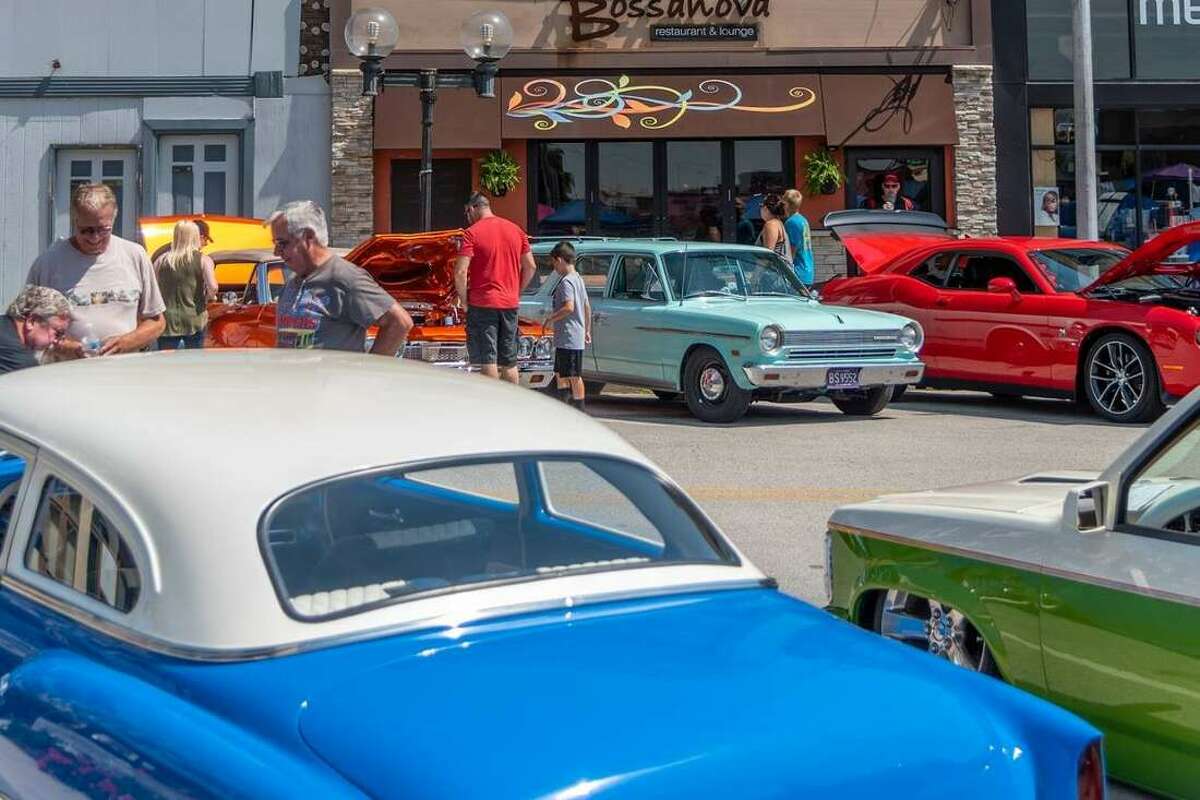 The Alton event attracts 200+ classic cars, hot rods and motorcycles