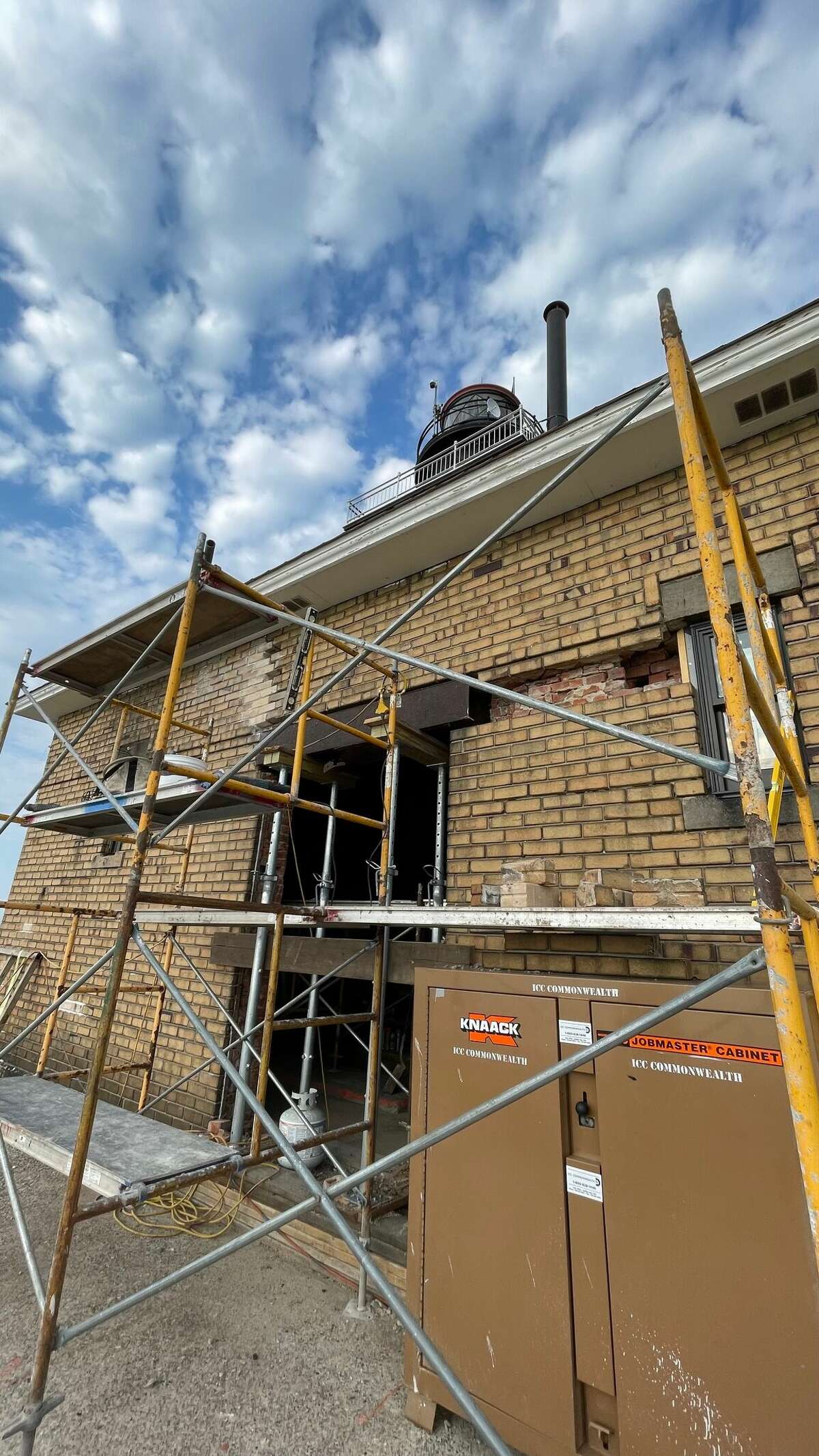 Port Austin Reef Lighthouse workers find message in a bottle