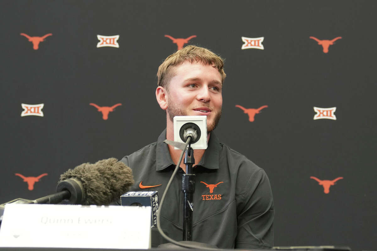 Texas QB Quinn Ewers Embracing His Role As 'head Of The Snake'