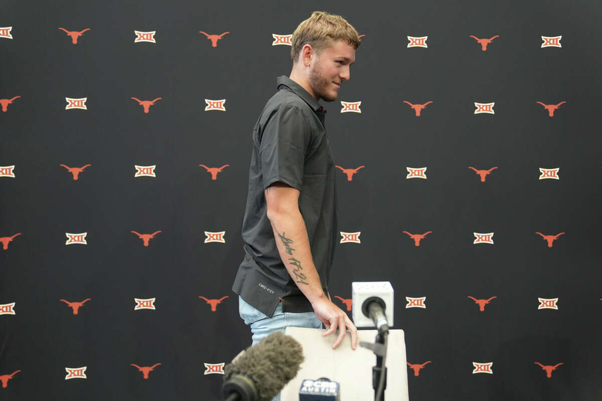 Texas QB Quinn Ewers Embracing His Role As 'head Of The Snake'