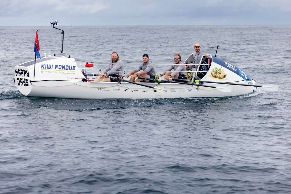 Rowers break record for 2,200mile journey from California to Hawaii