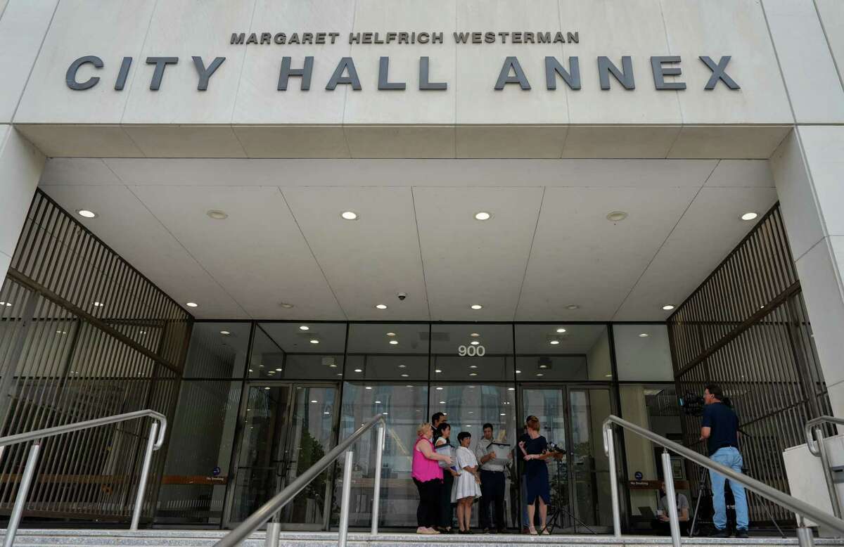 Houston City Hall candidates 20 didn't file campaign finance reports