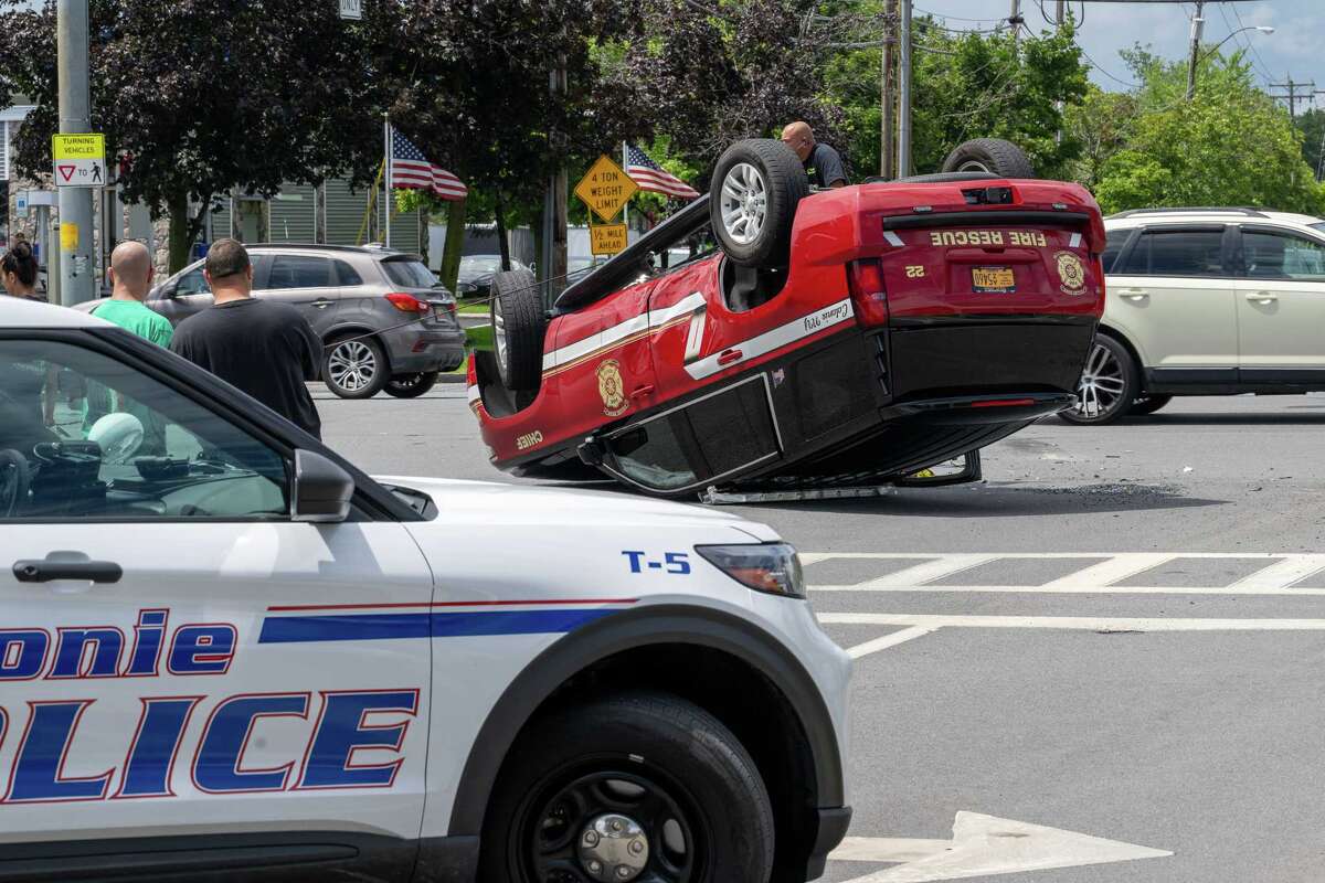 Colonie fire truck involved in Wolf Road crash