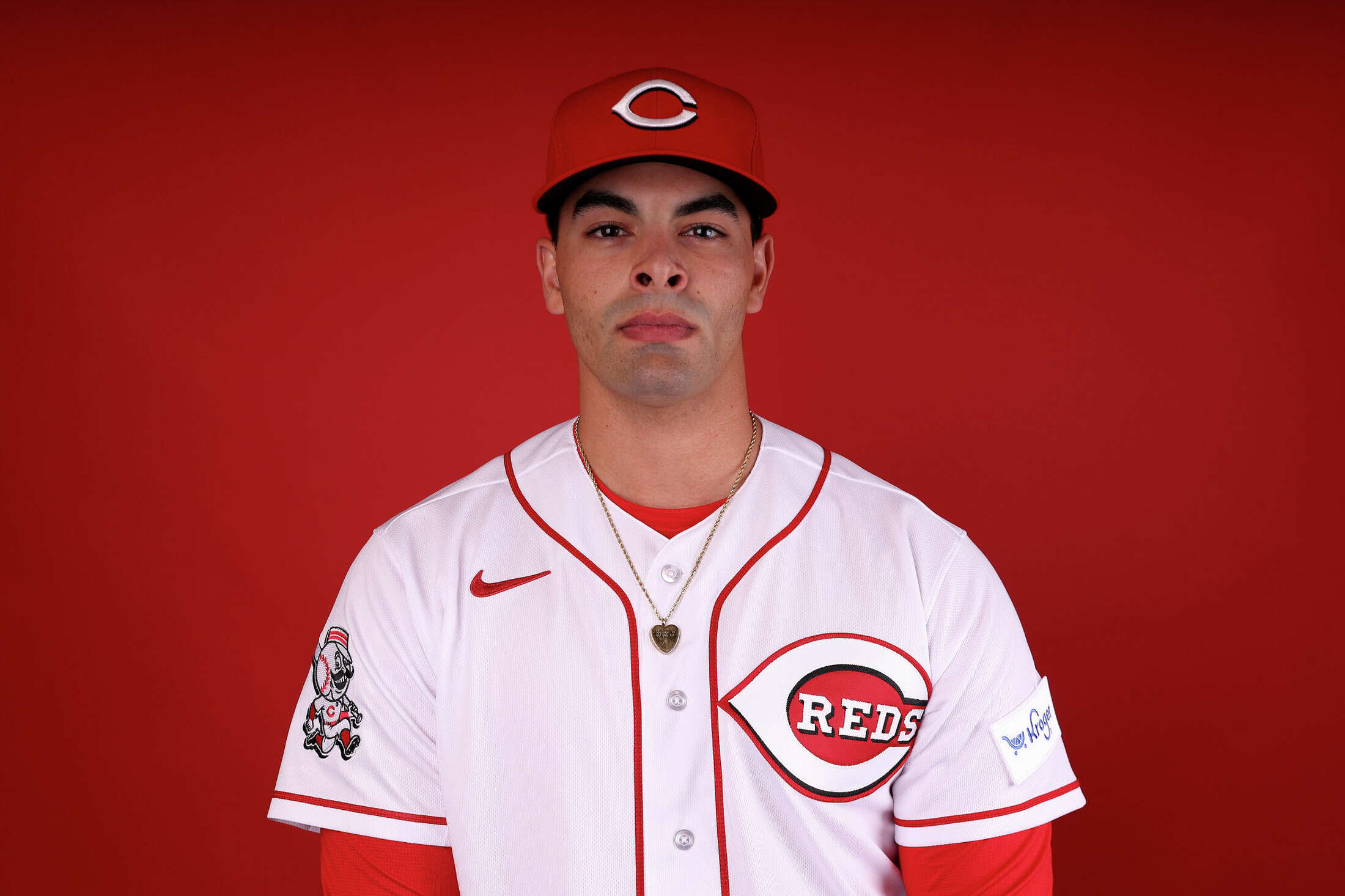 cincinnati-reds-rookie-to-make-history-in-mlb-debut-via-long-last-name