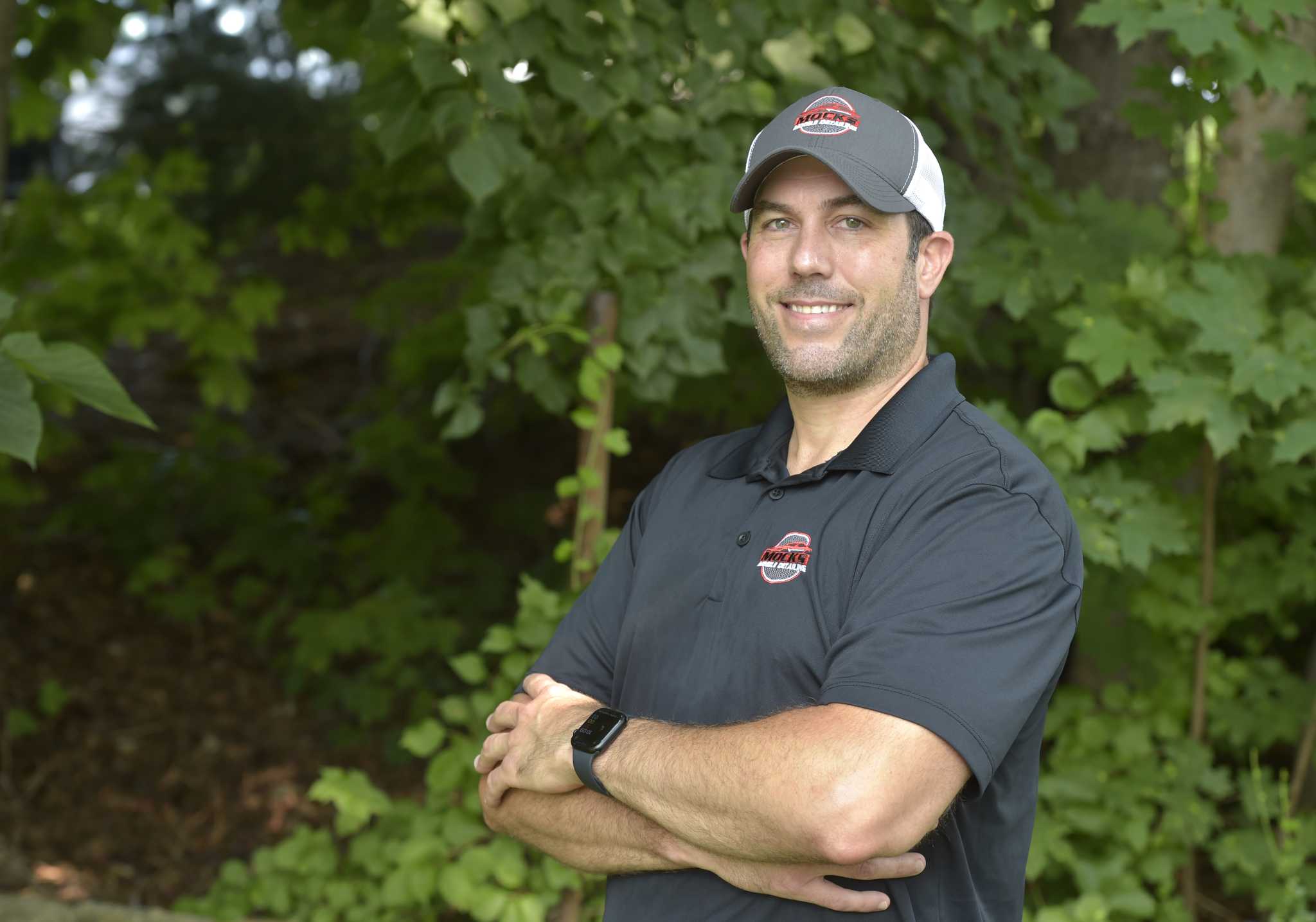 Ridgefield man who began car detailing at 17 opens mobile business