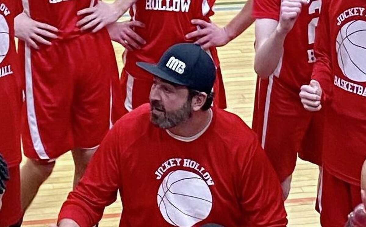 Monroe mourns death of middle school basketball coach