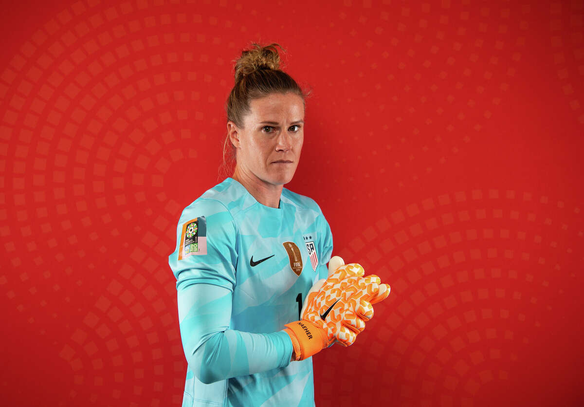 USWNT goalkeeper Alyssa Naeher never forgets CT soccer roots