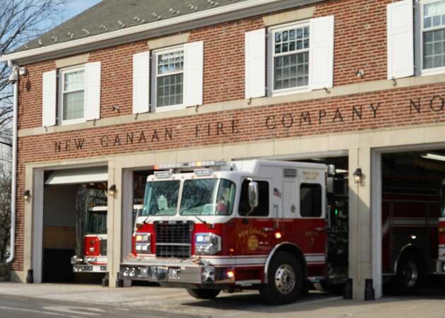 New Canaan firefighters battle blaze on Oak Street, chief says
