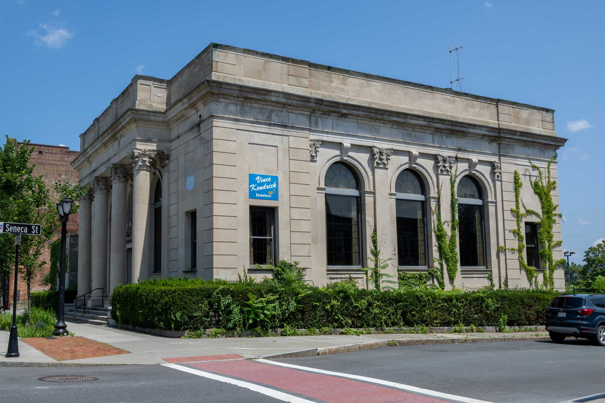 Cohoes mayor seeks to relocate library to vacant bank