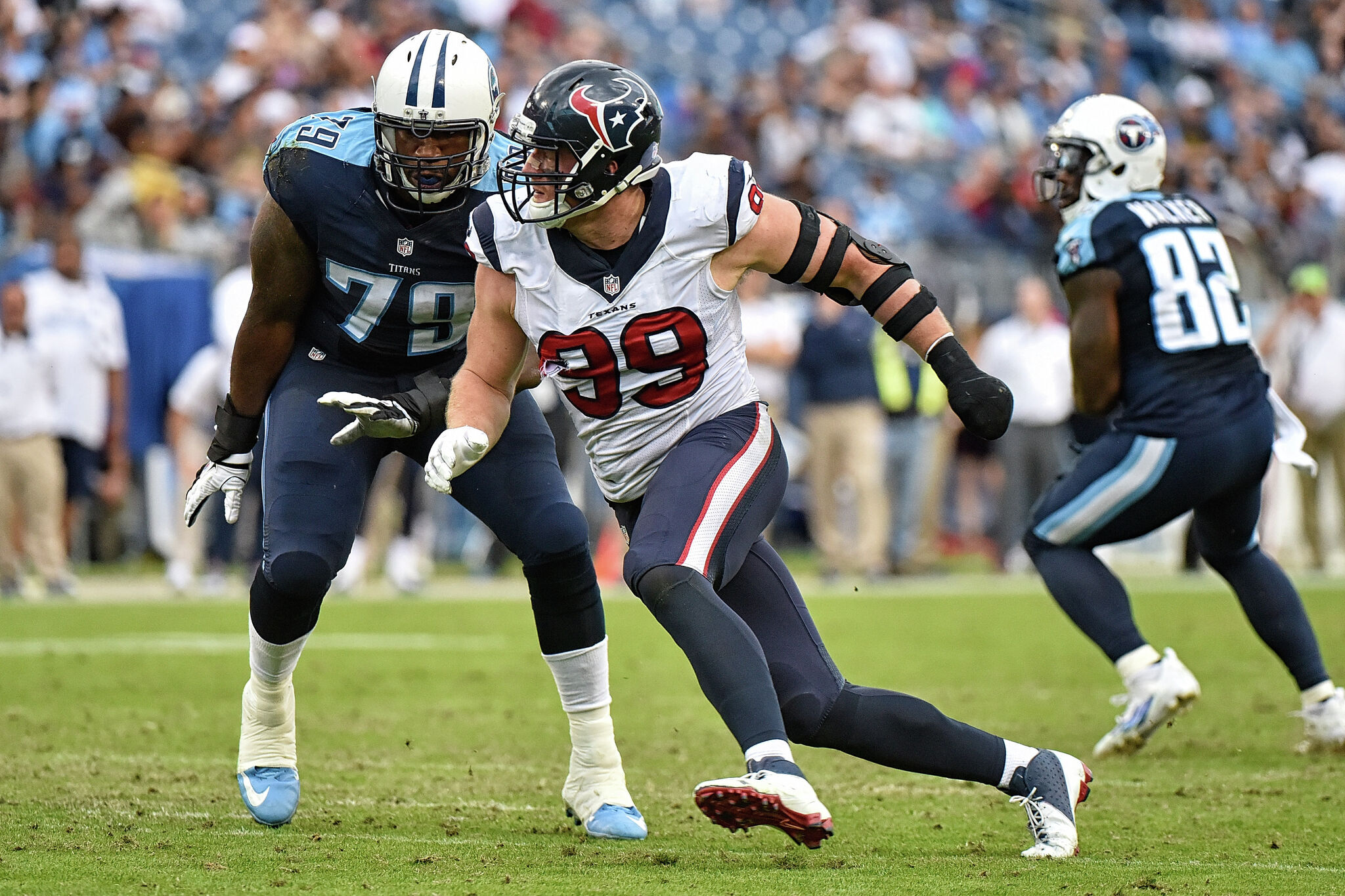 Titans will wear Oilers throwbacks vs. Texans, possibly even on road