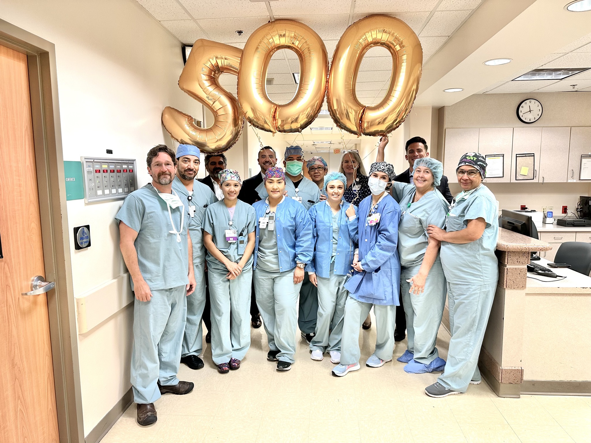 Laredo Medical Center celebrates its 500th roboticassisted surgery