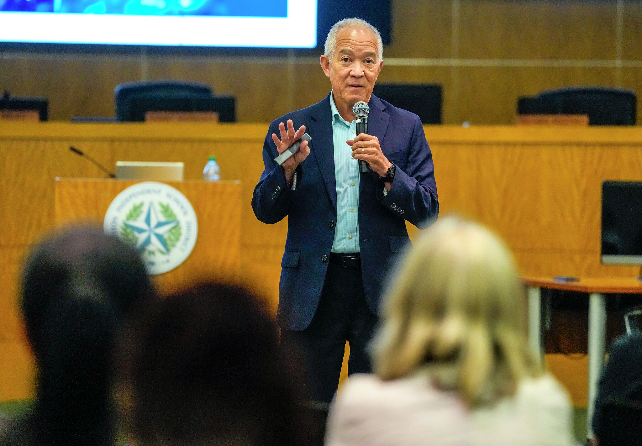 Houston ISD Leader Defends Controversial Teacher Pay Scale