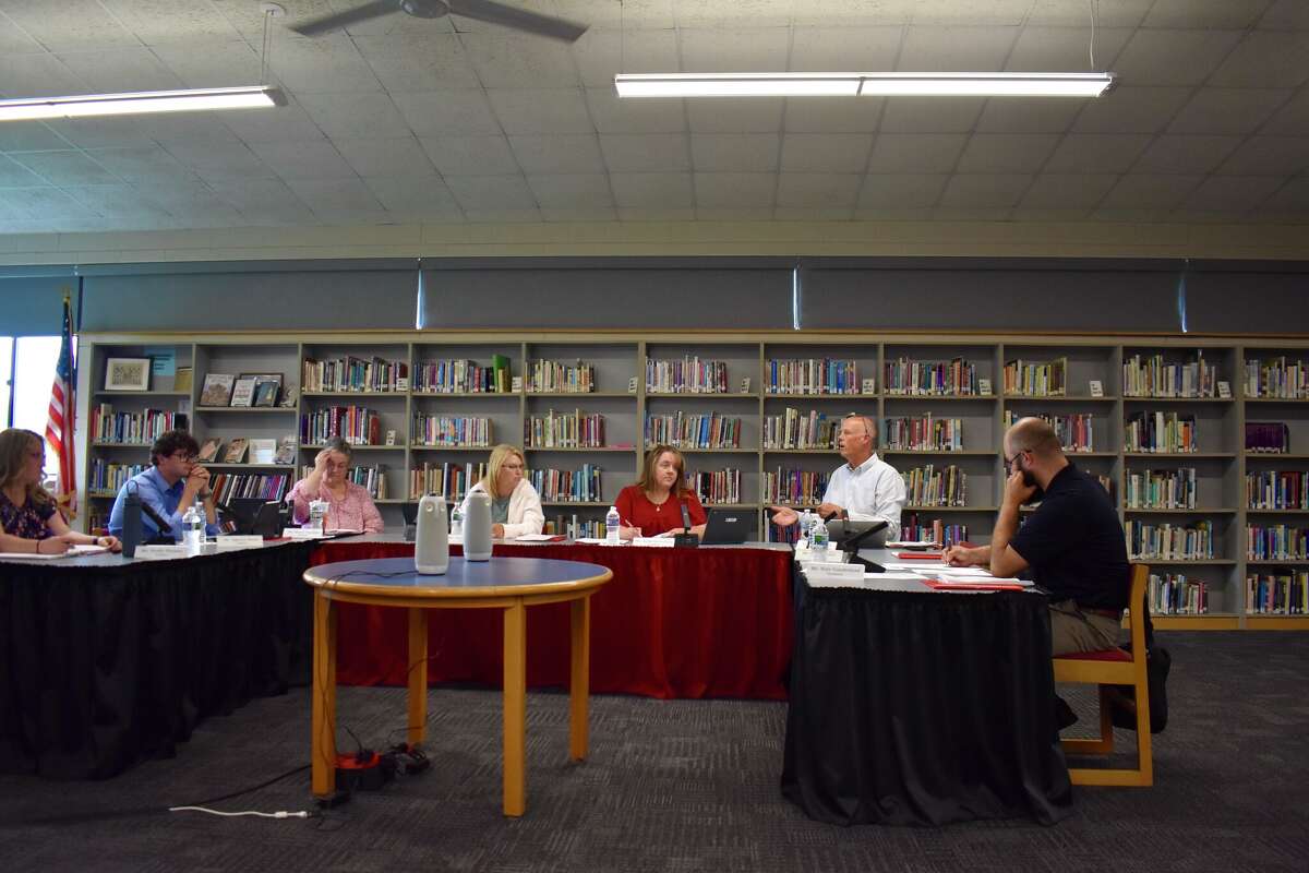 Reed City Health Clinic location discussion brings conflicting views