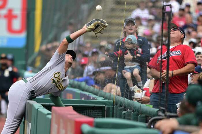 Kyle Tucker hits three homers as barrage leads Astros vs. A's