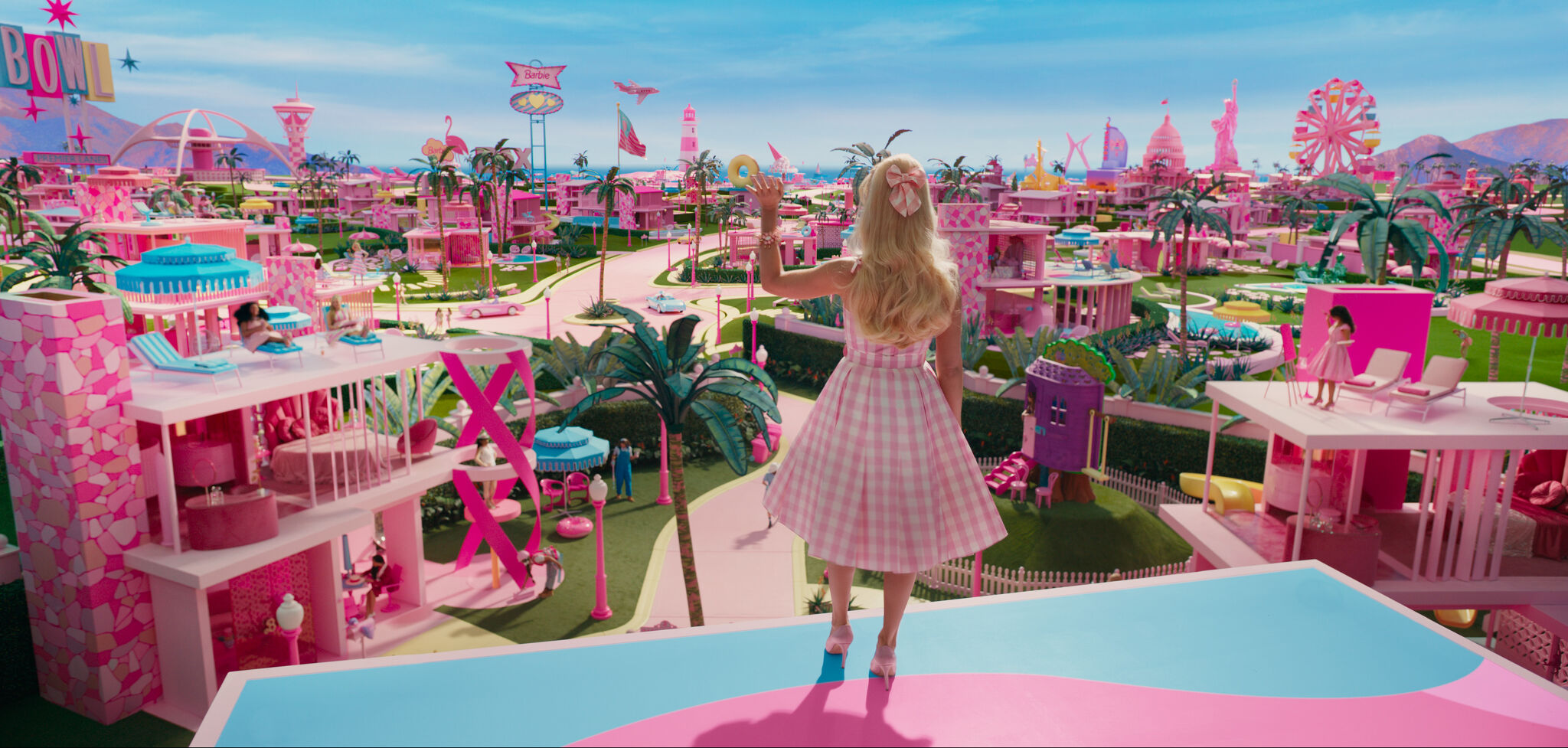 Inside Barbie's Dreamhouse: Her Iconic Home and the American Dream - The  New York Times