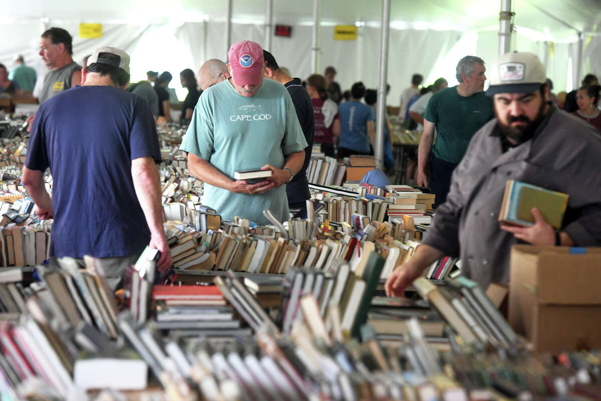 In Photos — Fairfield's Pequot Library Annual Summer Book Sale