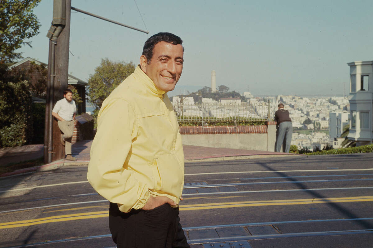 Tony Bennett on Lombard and Hyde streets in San Francisco in 1967.