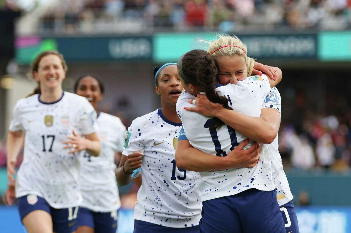 U.S. women's national soccer team starts World Cup with 3-0 win over Vietnam