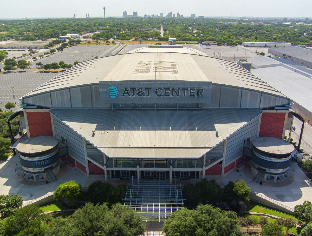 AT&T Out as San Antonio Spurs' Minority Owner