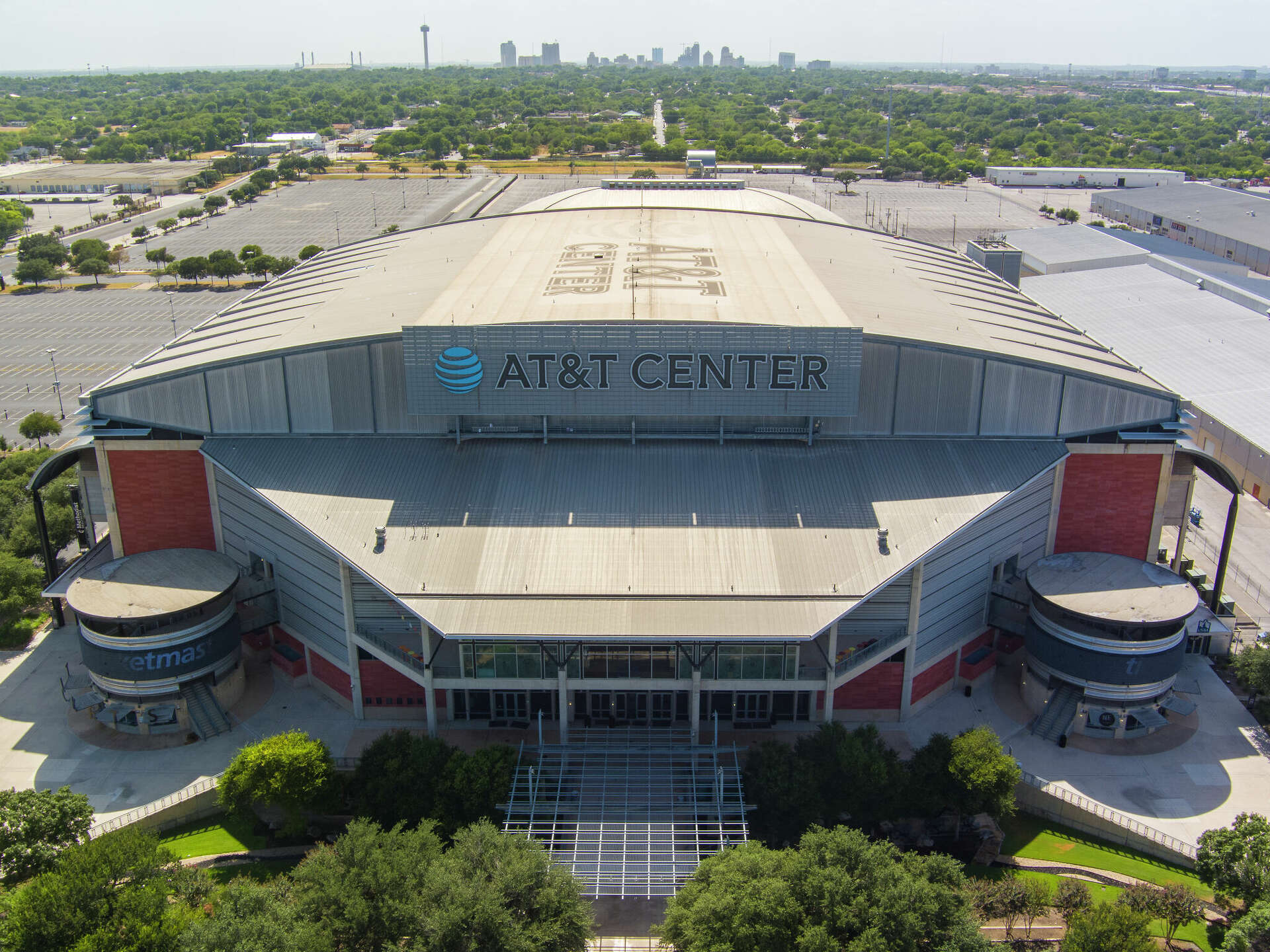 Spurs, Frost Bank to announce a deal for new name for AT&T Center