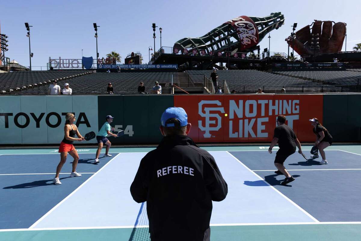 Woman Plays Pickleball With NFL Stars & Had No Clue Who They Were