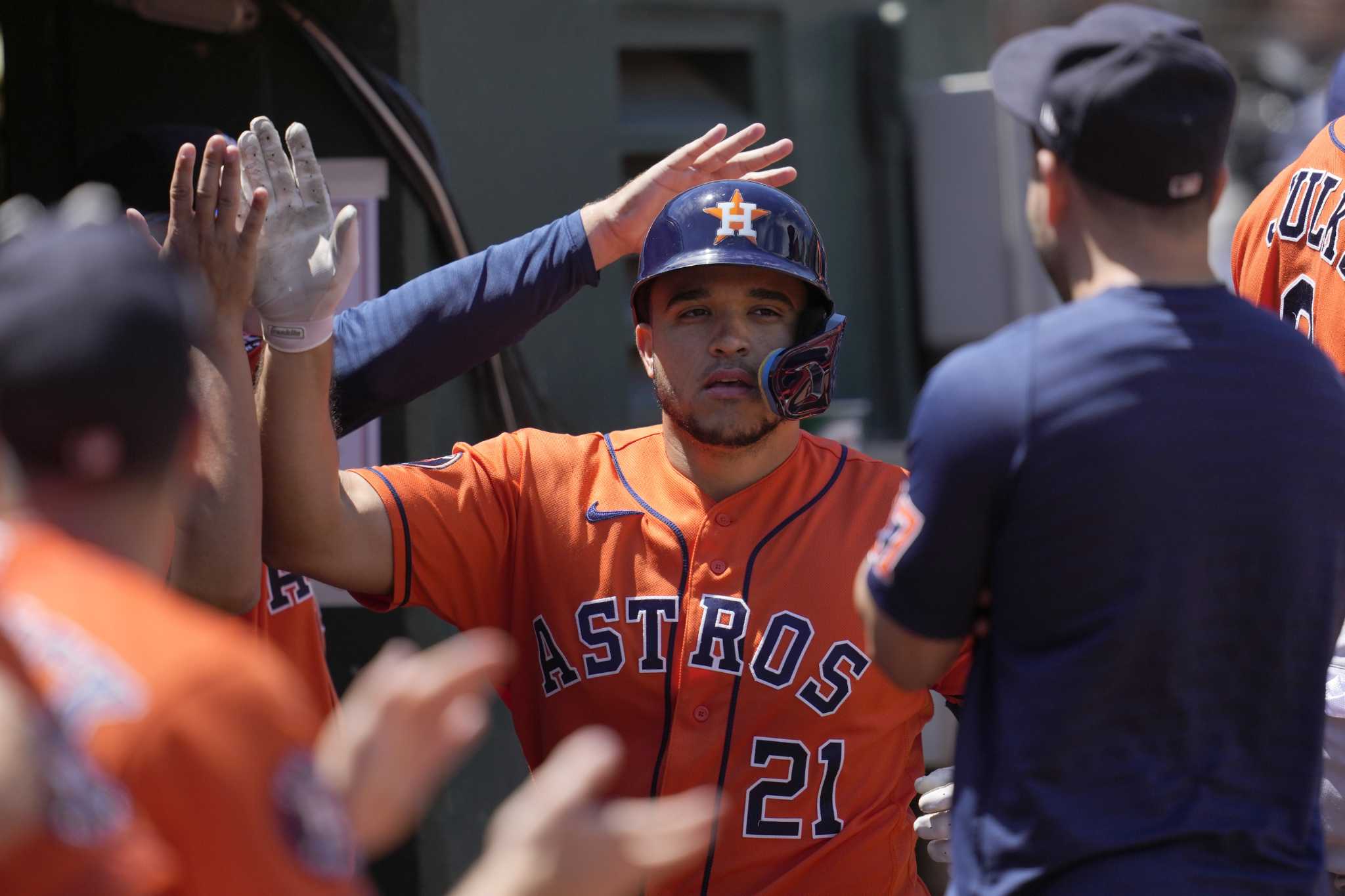 Astros: Mauricio Dubón leads offense to support Hunter Brown 
