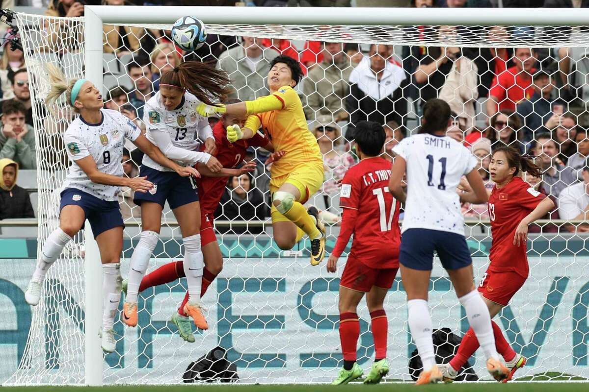 New Zealand Women's World Cup team evacuated because of hotel fire