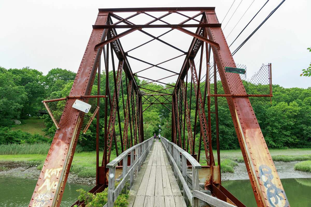 Explore Branford's Thimble Islands and Stony Creek village
