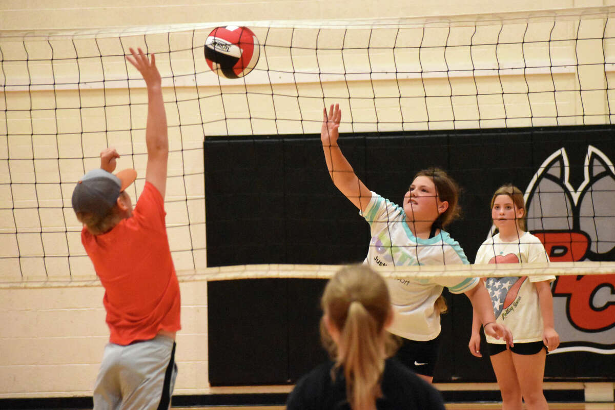 Reed City volleyball camp teaching next generation of Coyotes