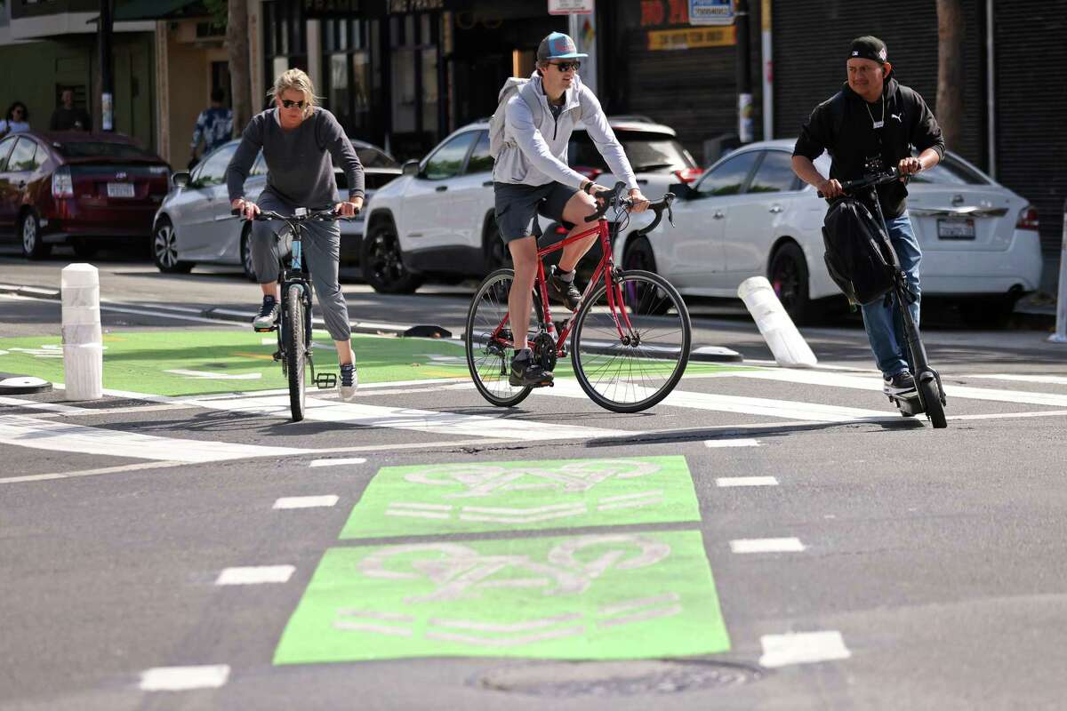 SF bicyclists are divided over a new bikeway in Mission District