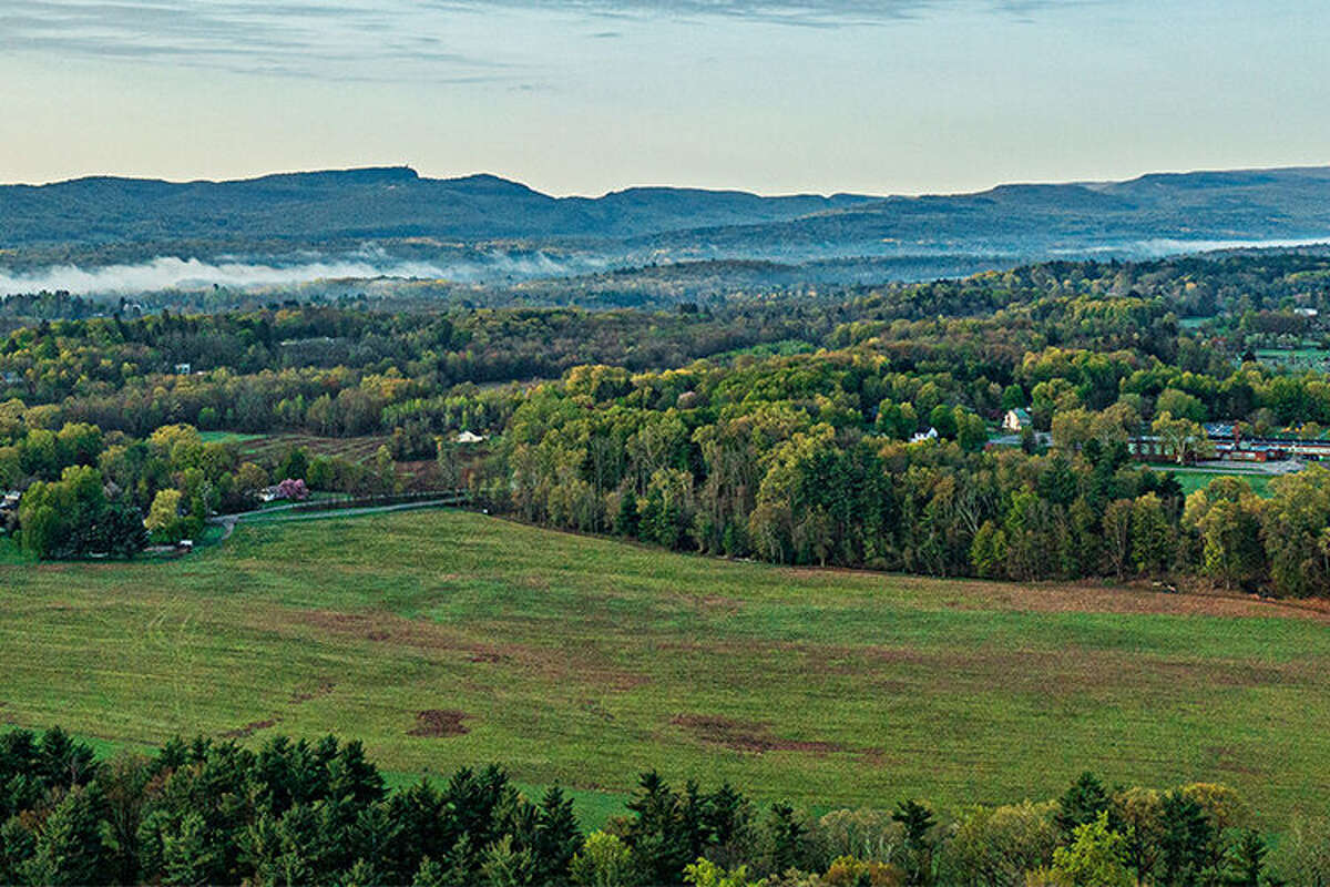 Open Space Institute acquires Osterhoudt Flats for new trail