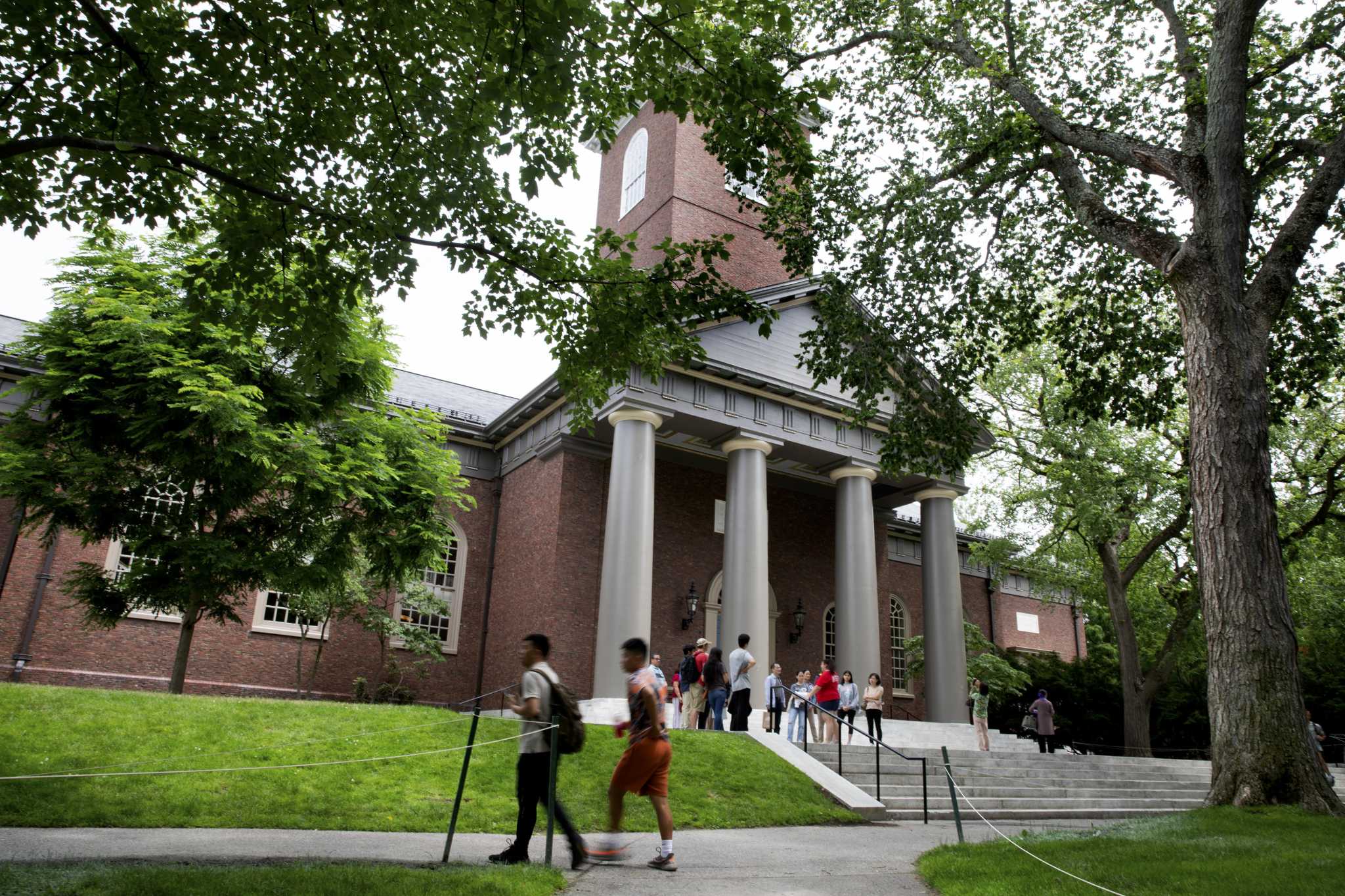 Education Dept. Opens Civil Rights Inquiry Into Harvard