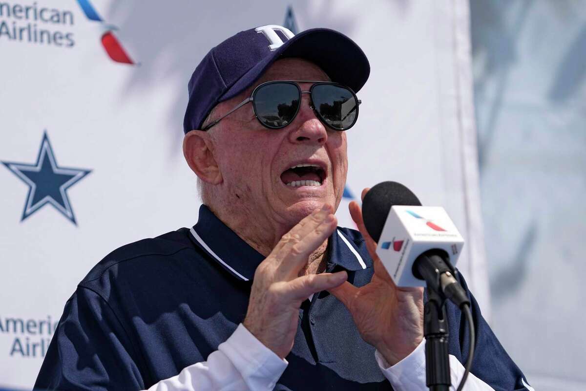 Jerry Jones announces change in Dallas Cowboys' starting lineup - On3