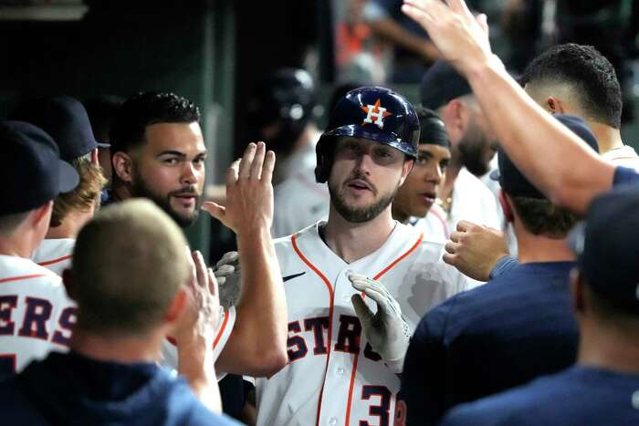 Astros sweep past M's into sixth straight ALCS on Peña's 18th