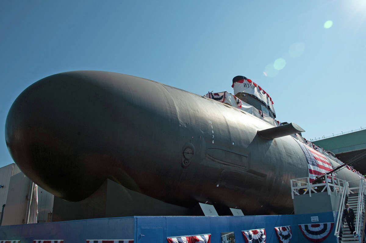 As CT's Electric Boat thinks big on hiring, US Navy adding small subs