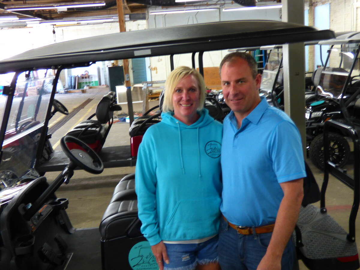 Manistee golf cart rental company now open