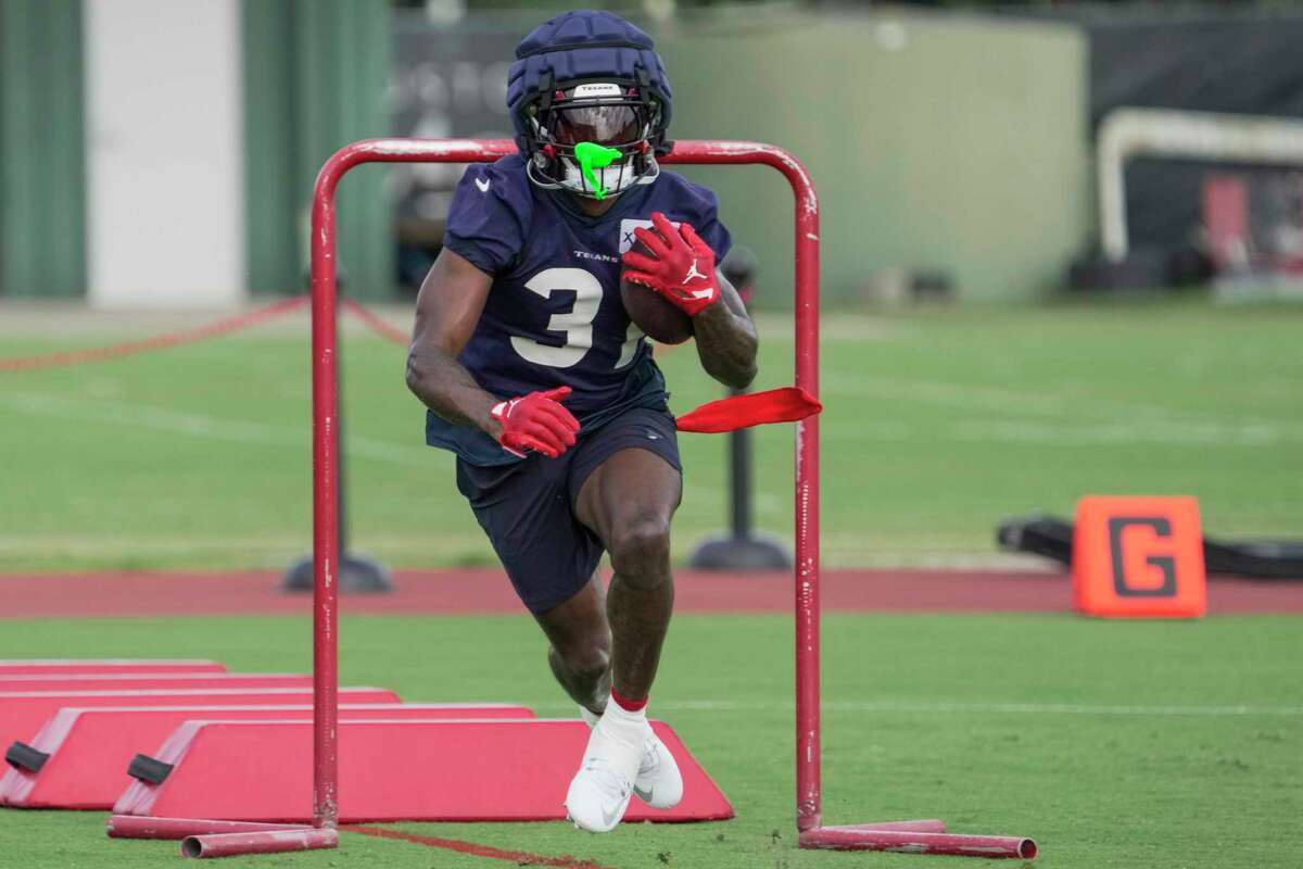 Houston Texans Running Back Dameon Pierce has high expectations for his  second NFL season.