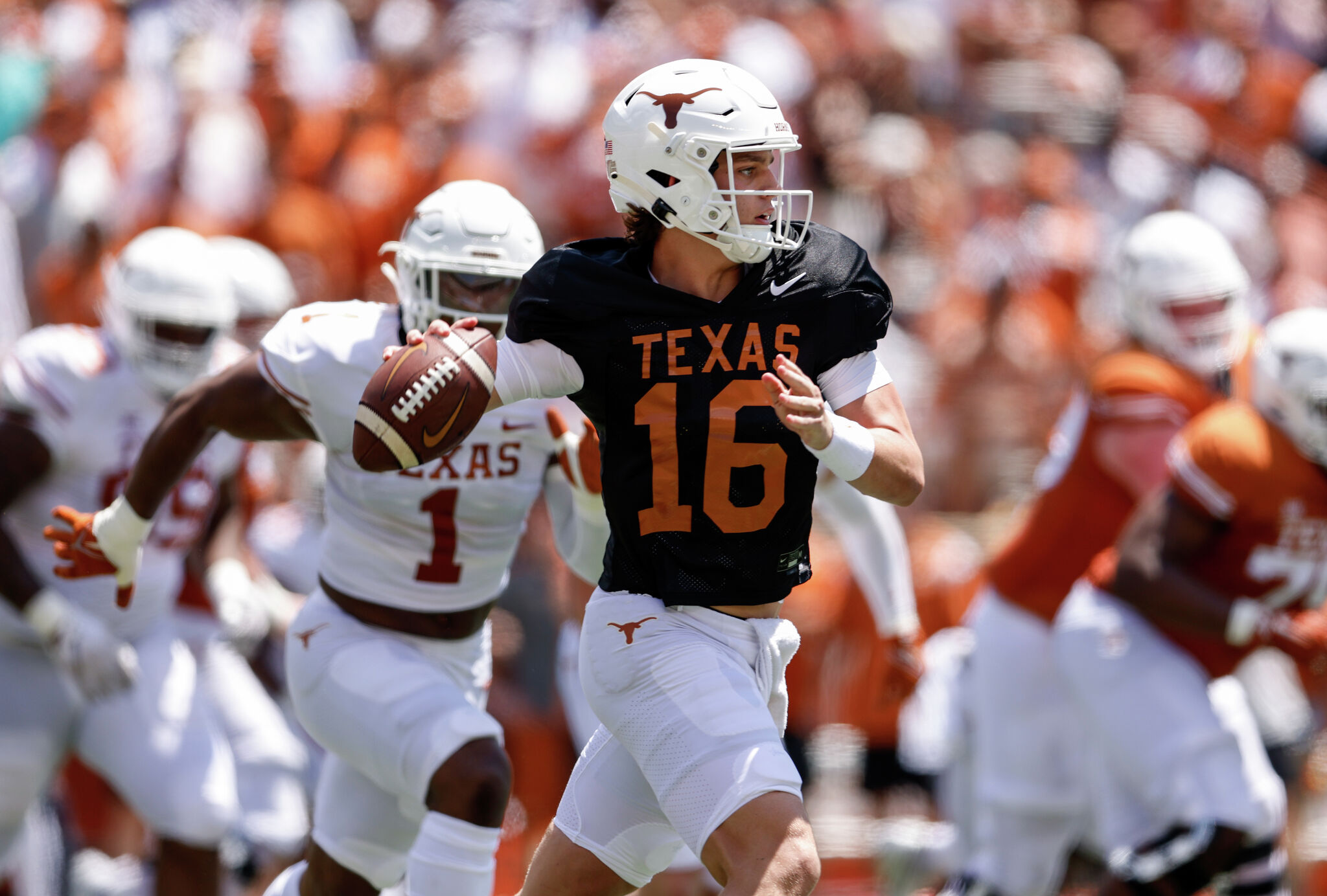 Texas QB Arch Manning signs first NIL deal