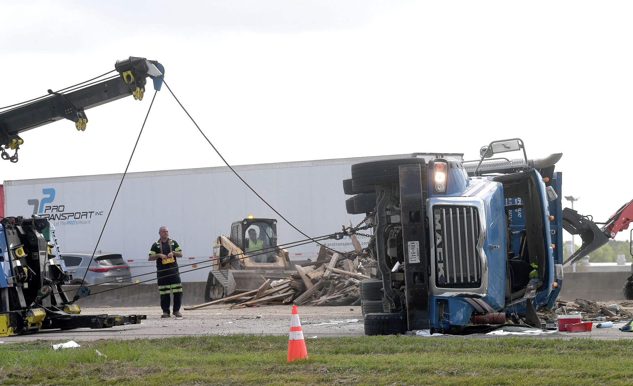 Beaumont Interstate 10 South traffic stopped by wreck
