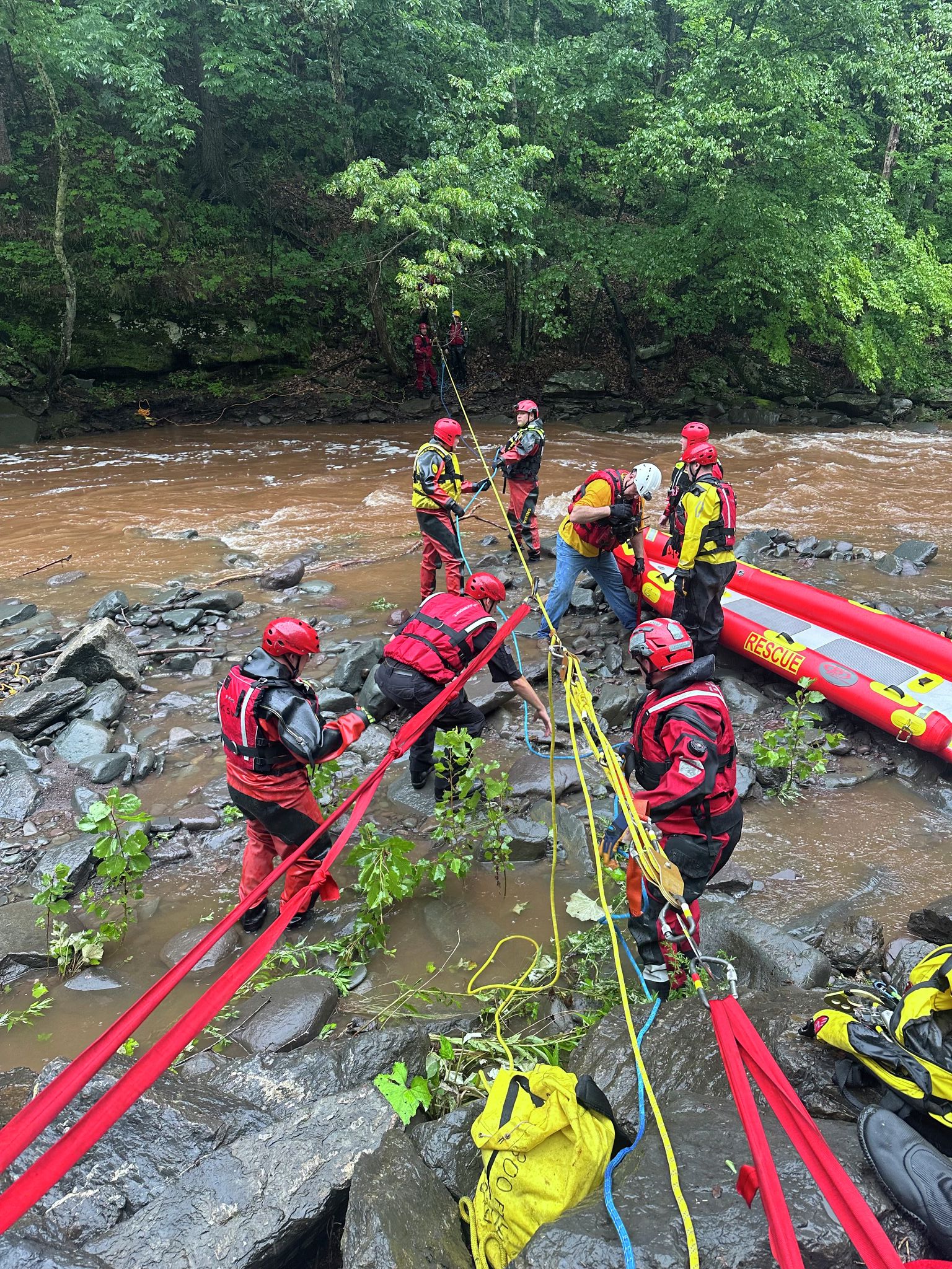 16 rescued from Kaaterskill Clove after water rises
