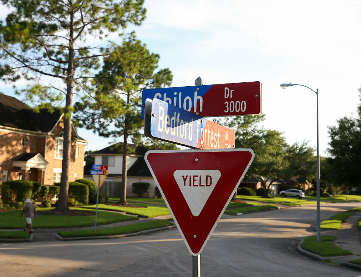 Missouri City changes street named for founding KKK leader