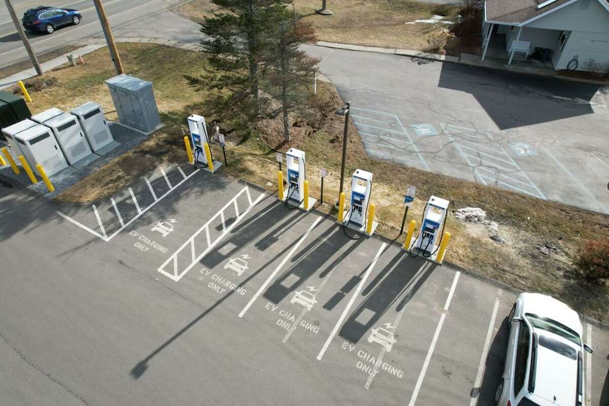 Shortage of charging stations keeps EVs off roads in New York