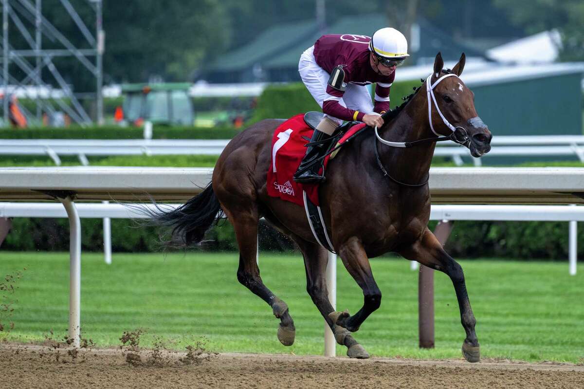 Echo Zulu triumphs in Honorable Miss at Saratoga