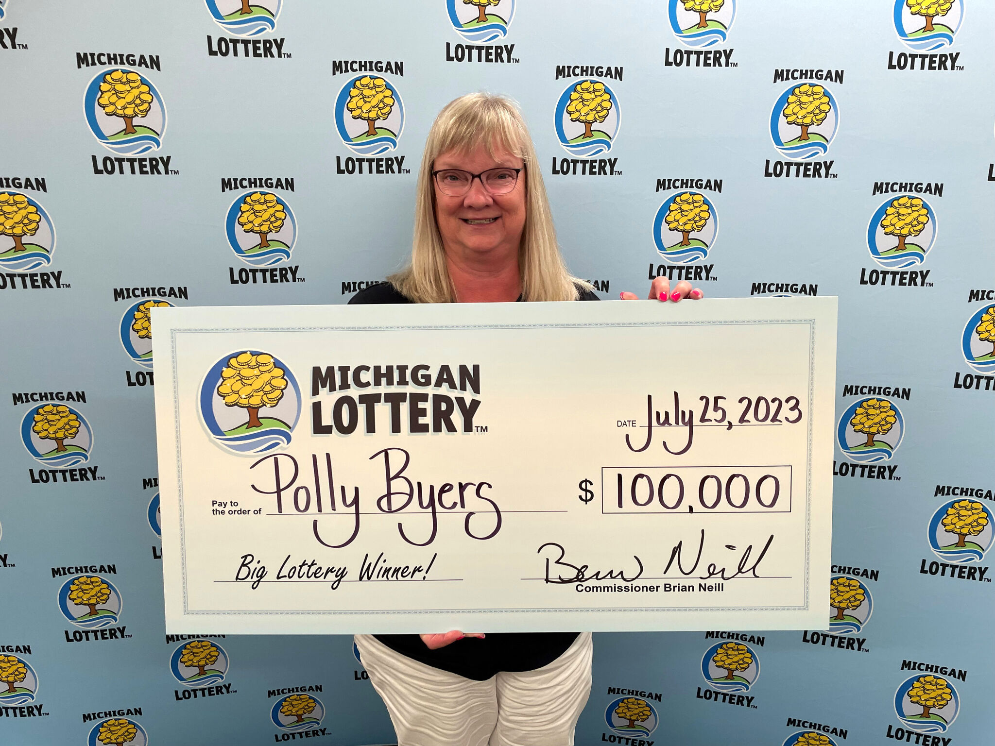 $100,000 Powerball: This Ohio Town Is Celebrating A Big Win! - 3r4clrb