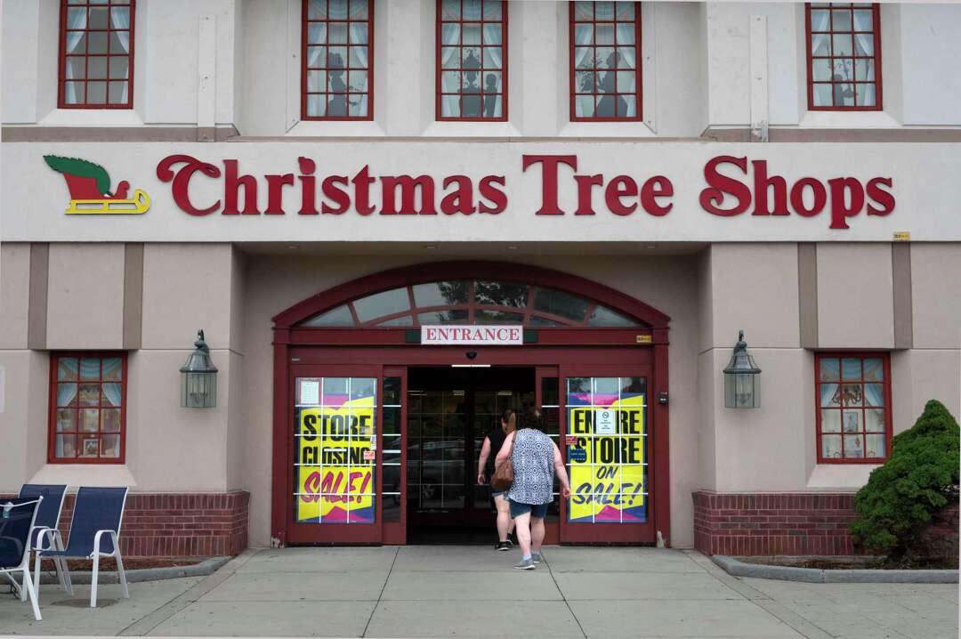 Colonie Center's Christmas Tree Shops holds sale as chain sunsets
