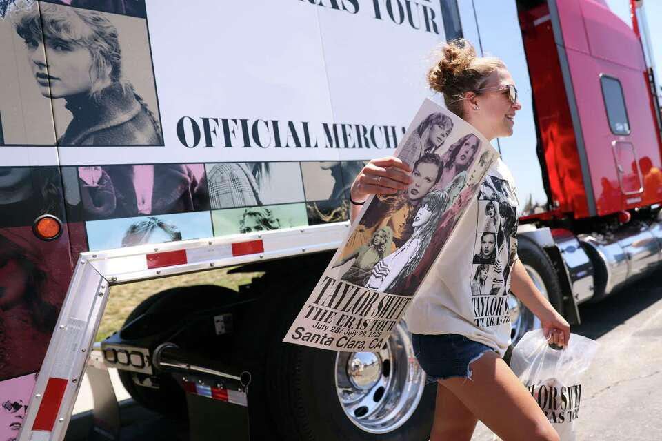 Taylor Swift Eras Tour merch: Fans wait for hours in Santa Clara