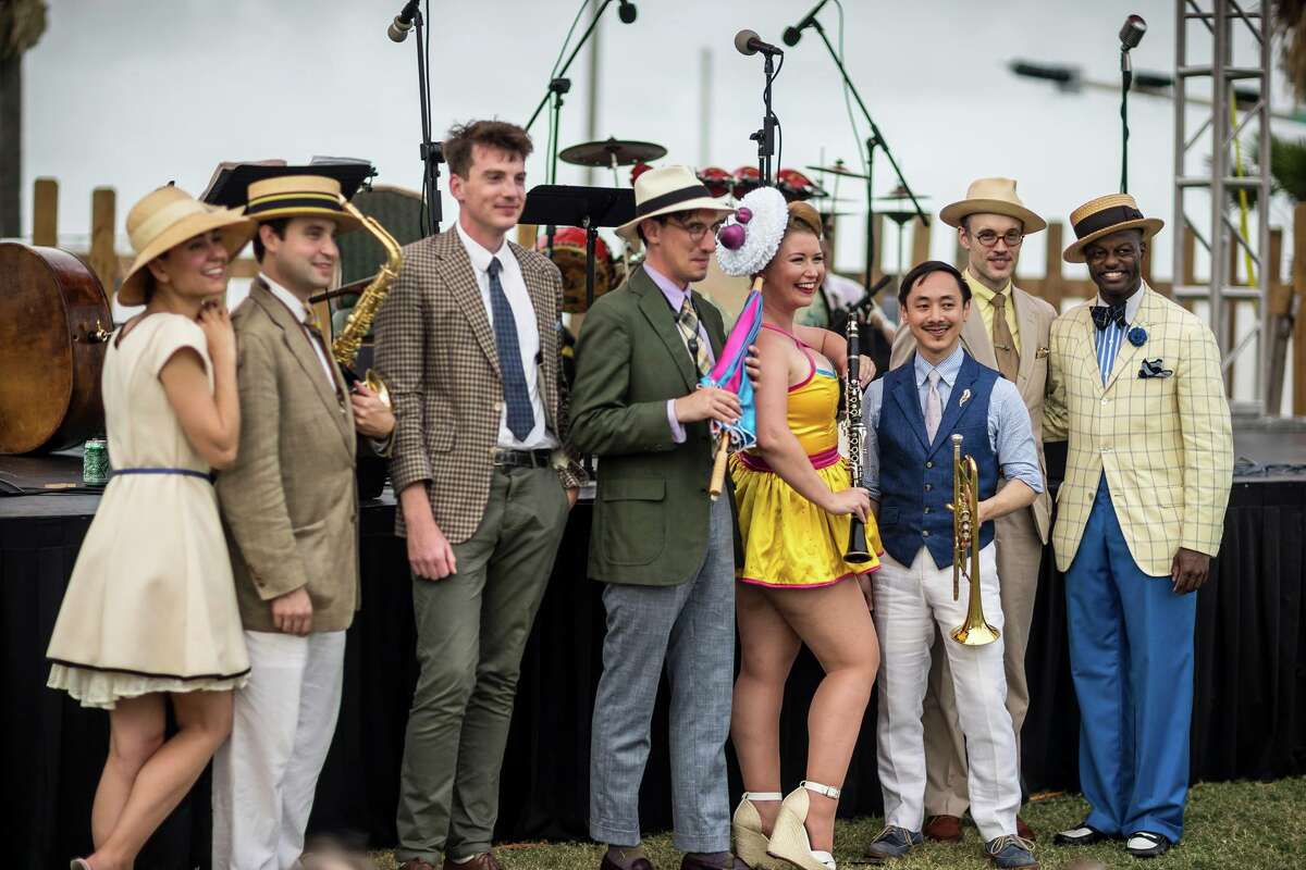 Galveston Beach Revue returns with Bathing Beauties and vintage cars