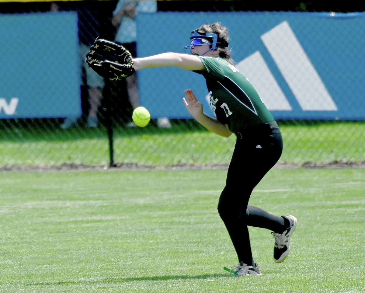 Milford, Connecticut Little League softball wins New England Regional