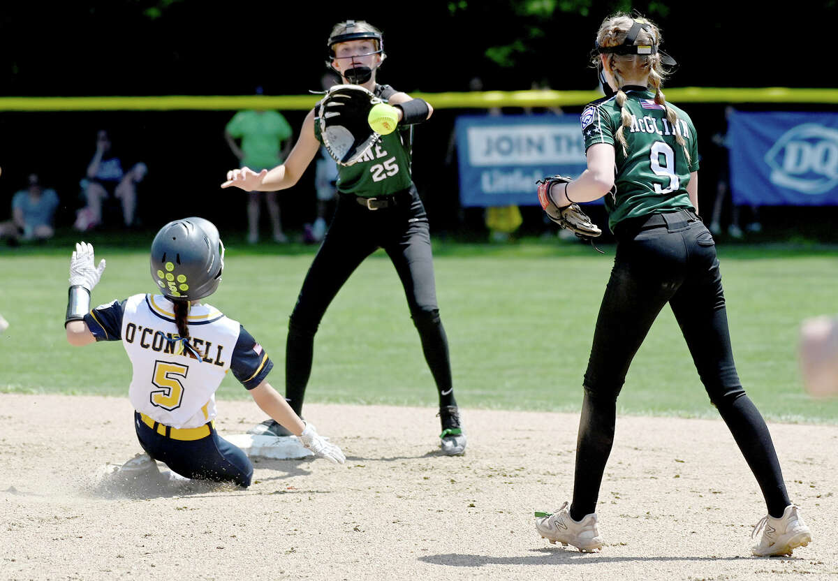 Milford, Connecticut Little League softball wins New England Regional